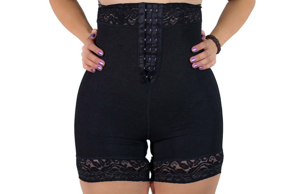 Short cuerpo de guitarra (bajo busto)